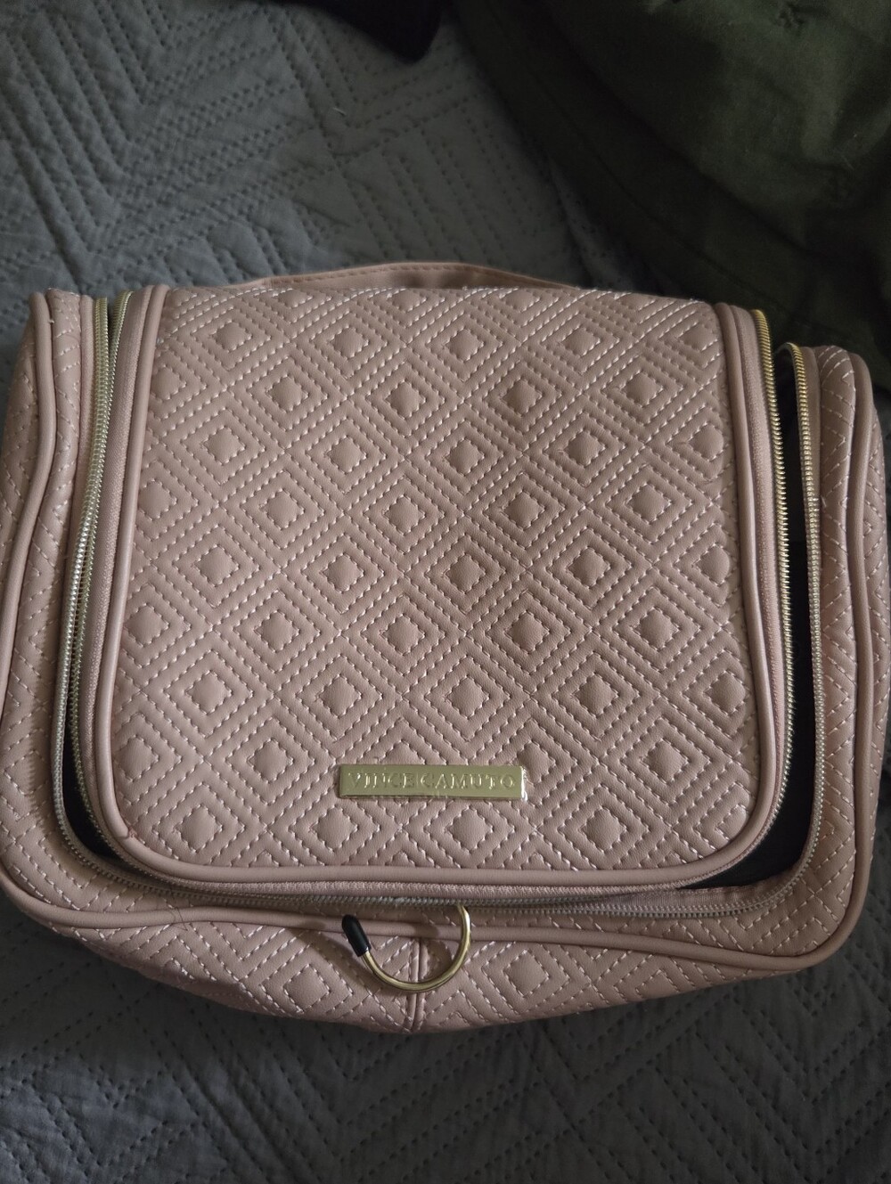 vince camuto quilted dusty pink hanging toiletry bag
